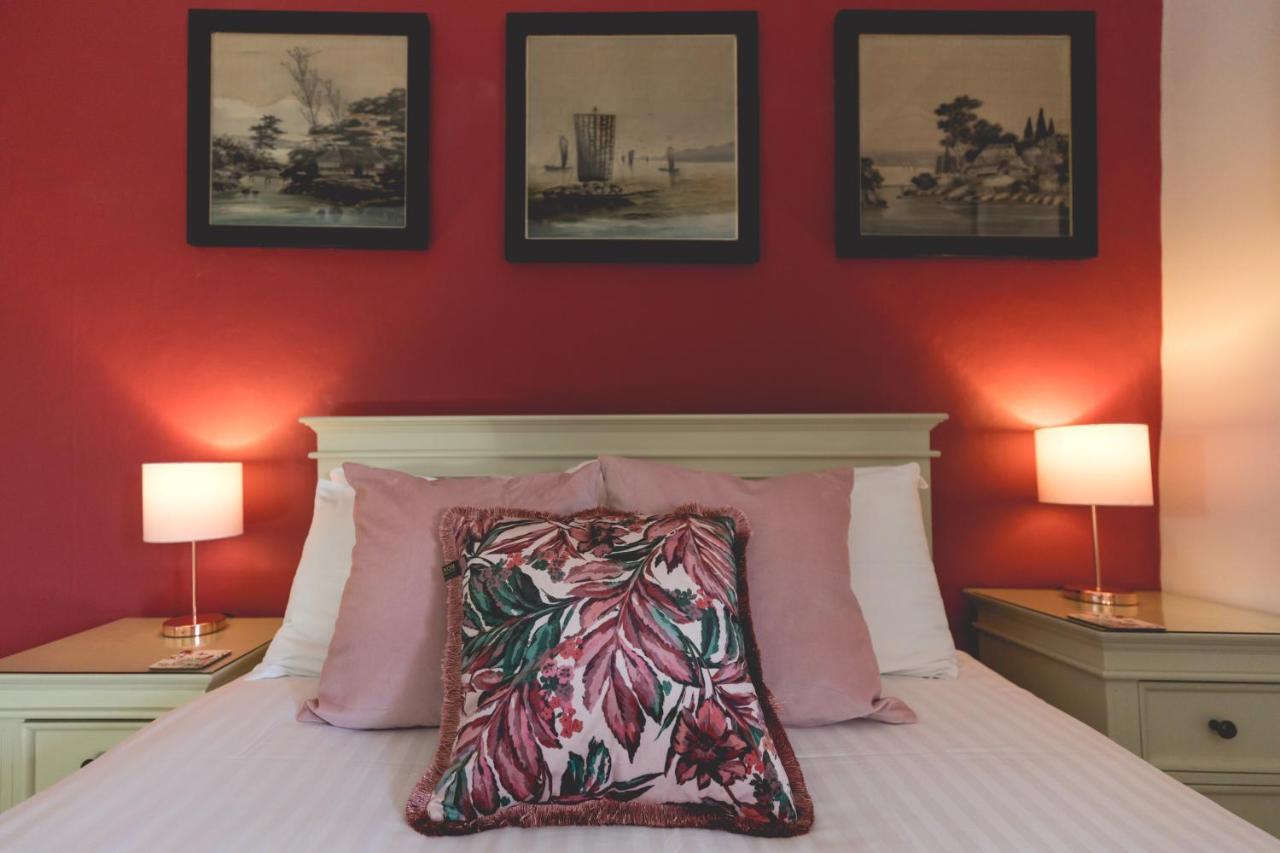 The Old Vicarage Hotel & Restaurant بريدجواتر المظهر الخارجي الصورة A bedroom at the hotel