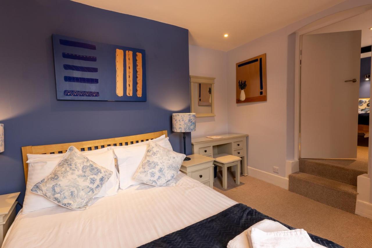 The Old Vicarage Hotel & Restaurant بريدجواتر المظهر الخارجي الصورة A bedroom at the hotel