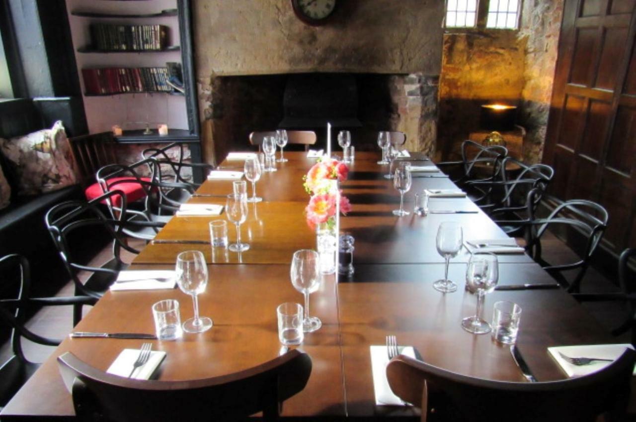 The Old Vicarage Hotel & Restaurant بريدجواتر المظهر الخارجي الصورة The dining room at the restaurant