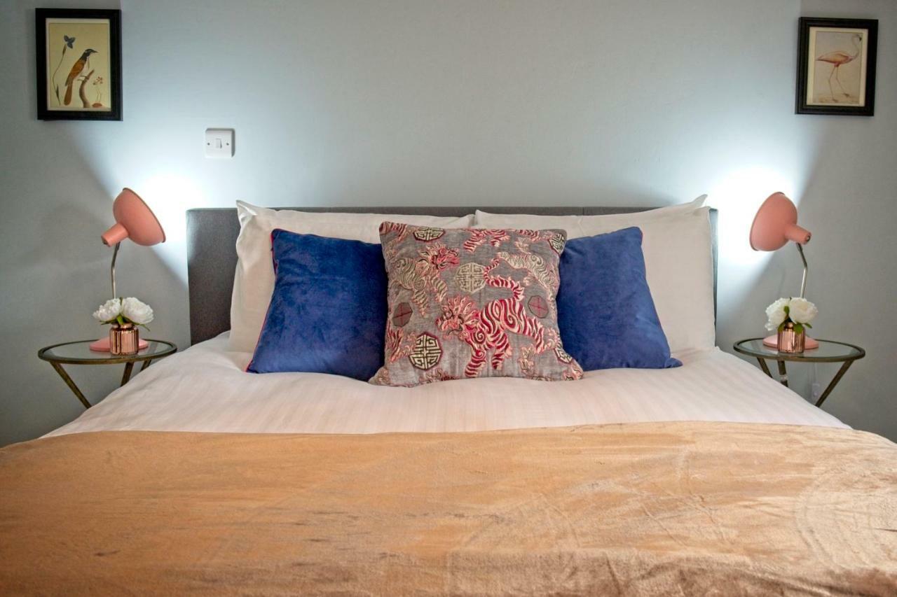 The Old Vicarage Hotel & Restaurant بريدجواتر المظهر الخارجي الصورة A bedroom at The Old Vicarage