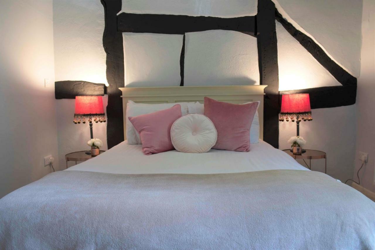 The Old Vicarage Hotel & Restaurant بريدجواتر المظهر الخارجي الصورة The bedroom